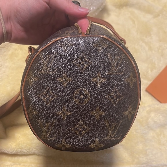 LV MONOGRAM PAPILLON VINTAGE BAG WITH LOCK AND KEY#302 AND LV PAPER CARD HOLDER! - Picture 12 of 15